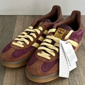 Adidas Originals Gazelle Indoor Sneakers in Maroon Brown and Size 8.5